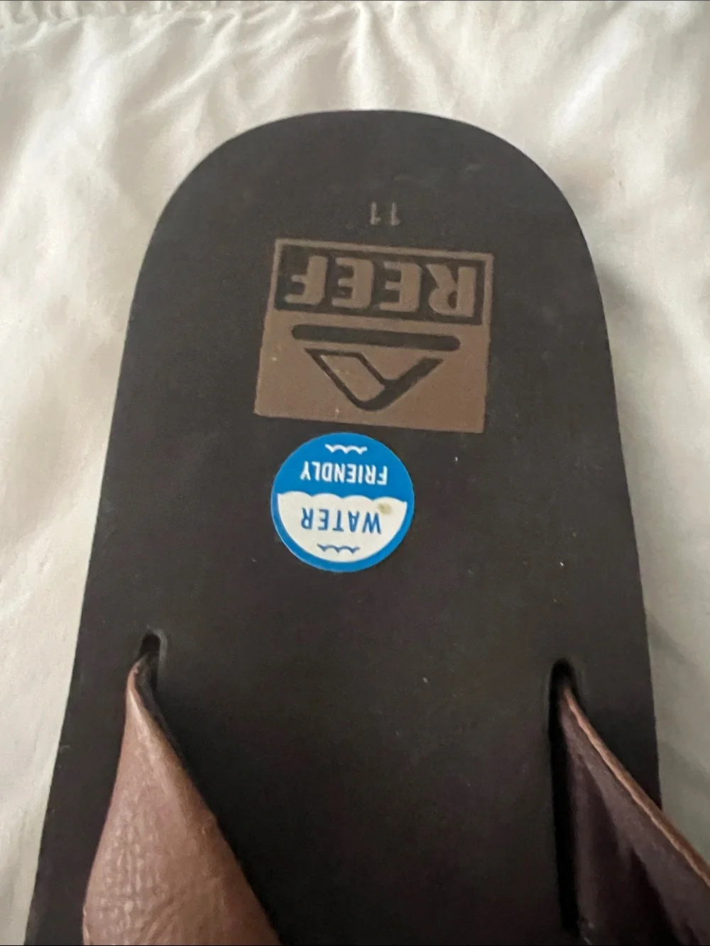 Reef Men's Brown Vegan Leather Flip Flop Sandals size 11 new w/tags - Picture 2 of 4